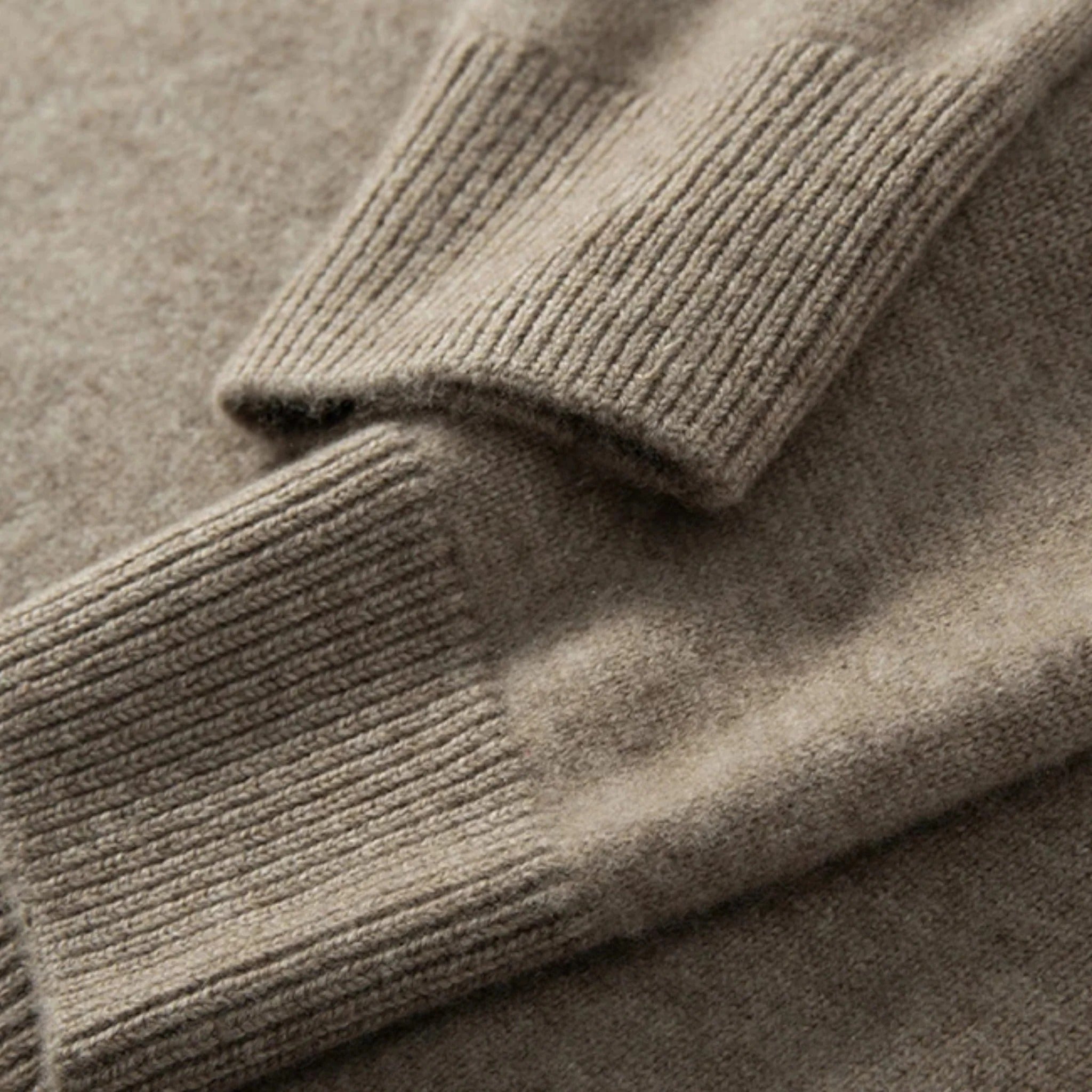 Grenval™ | Women’s Cashmere Turtleneck Sweater